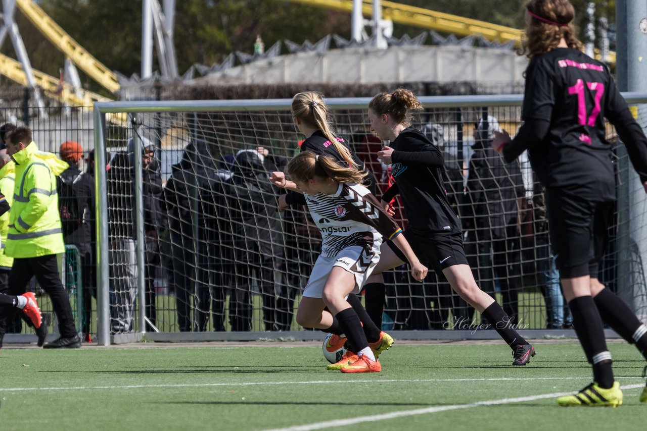 Bild 58 - B-Juniorinnen St.Pauli - C-Juniorinnen SV Steinhorst : Ergebnis: 1:2